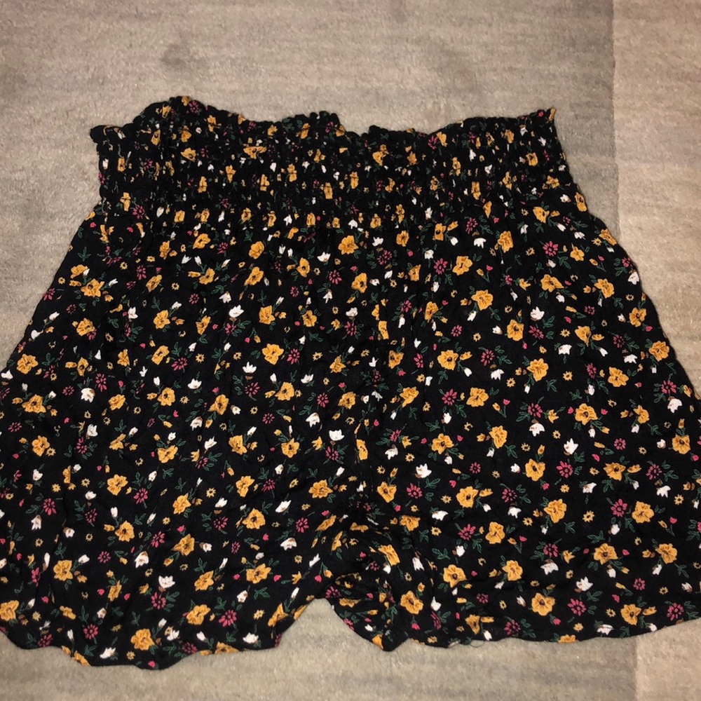 urban outfitters floral flowy shorts